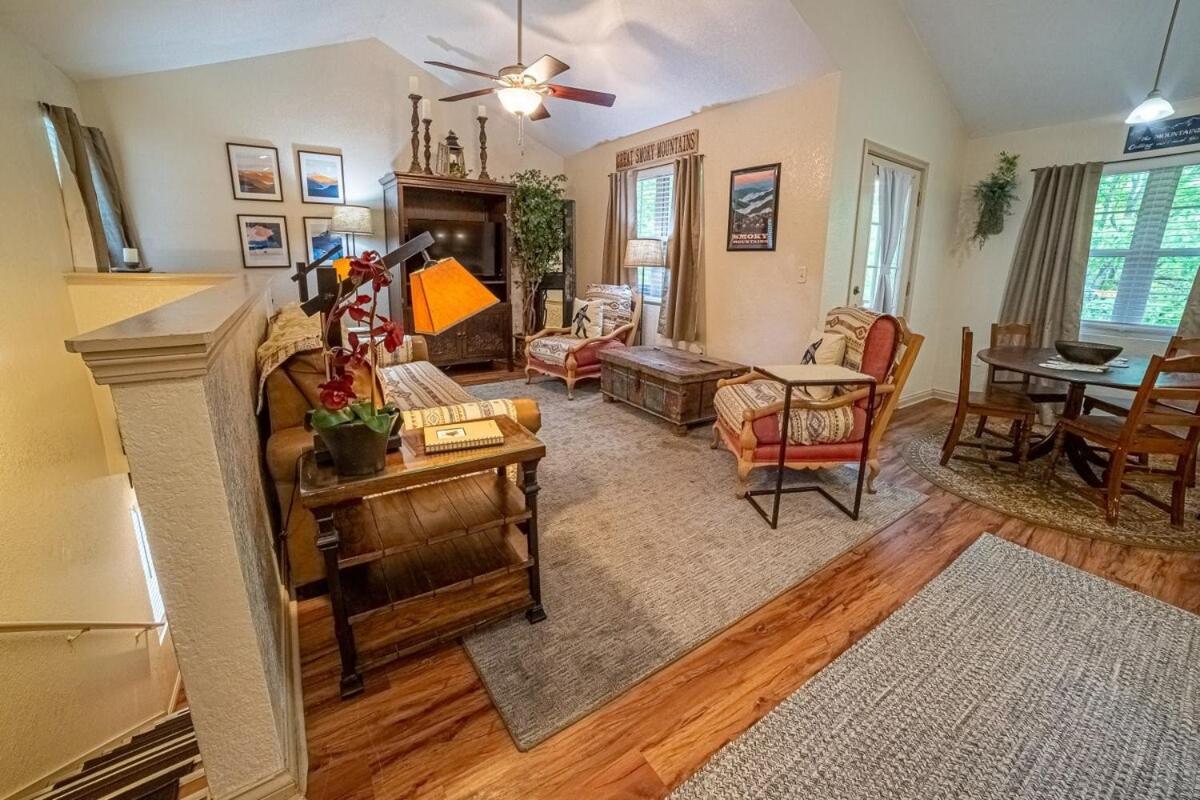 Cabin C In The Gatlinburg Art & Craft Community Экстерьер фото
